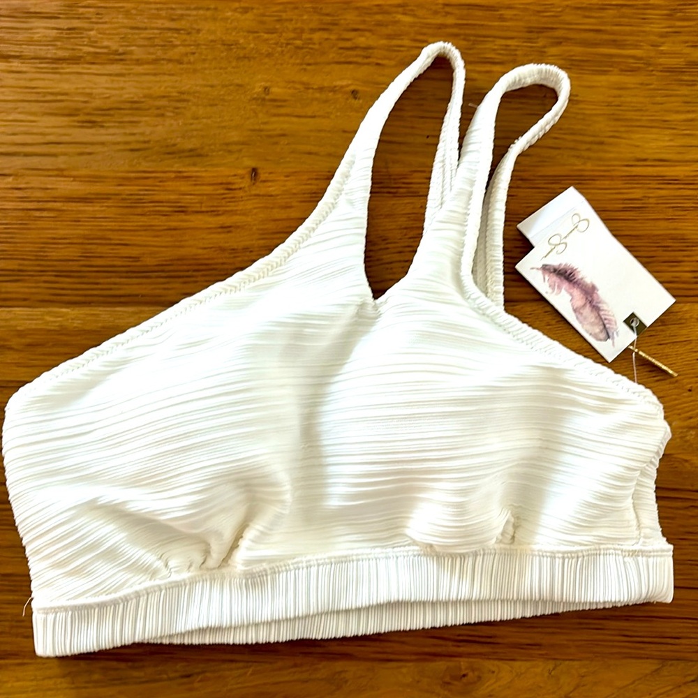 Jessica Simpson Women's Contemporary Solid Rib One Shoulder Top w/Slash Swimsuit